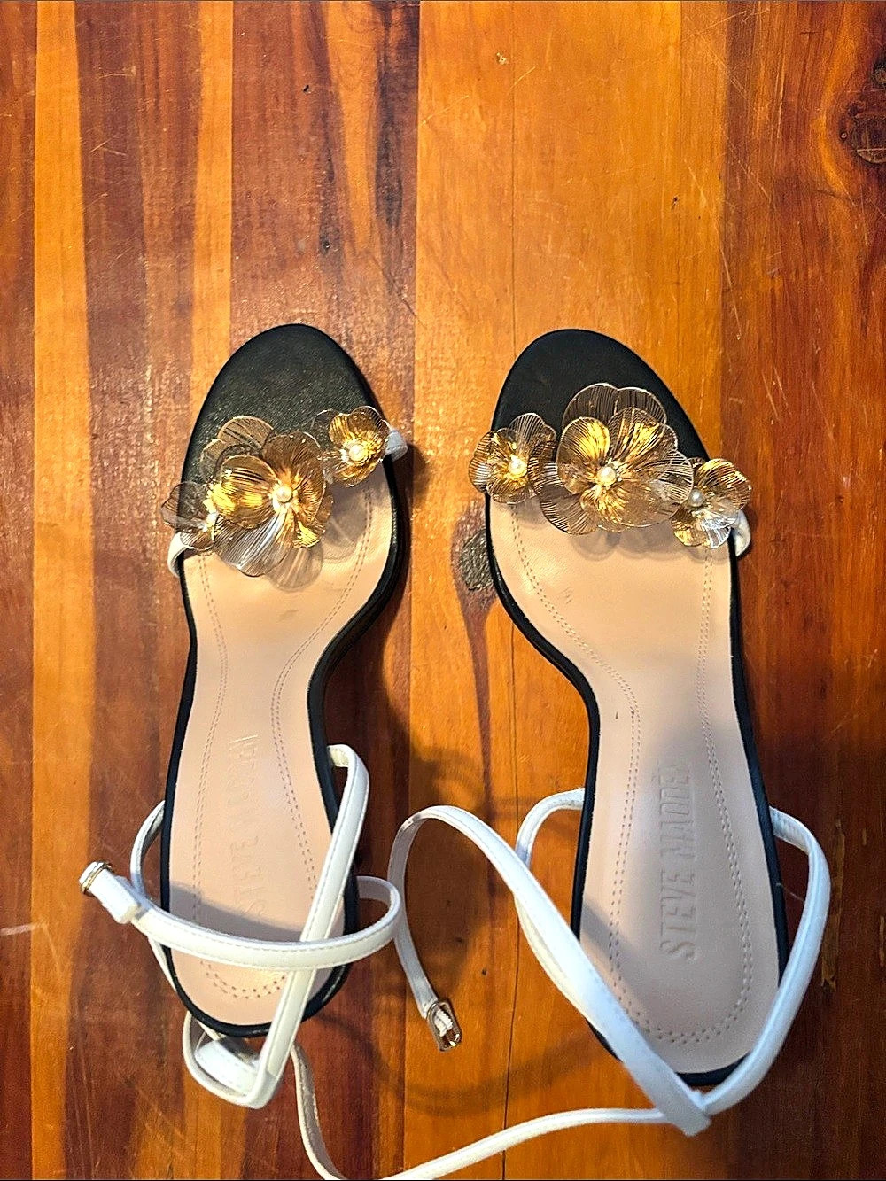 Steve Madden Sheila Metal Floral Heels White & Black
